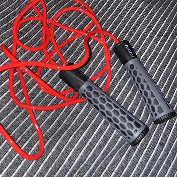 Go zone  red black Cardio Jump Rope - Picture 8 of 8